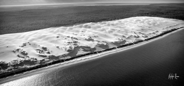 vu d'avion de la dune du pyla en wb, pose longue, krystyne ramon photos de paysages mer